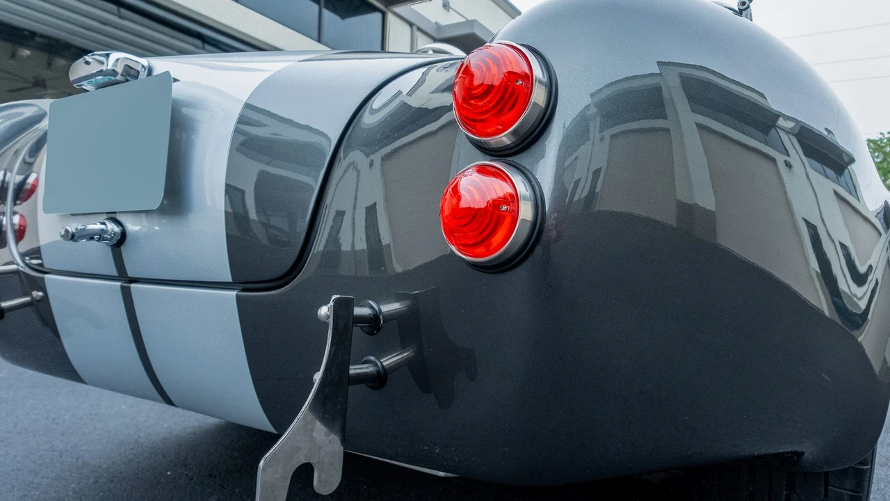 Shelby Cobra Replica - Image 20 of 31