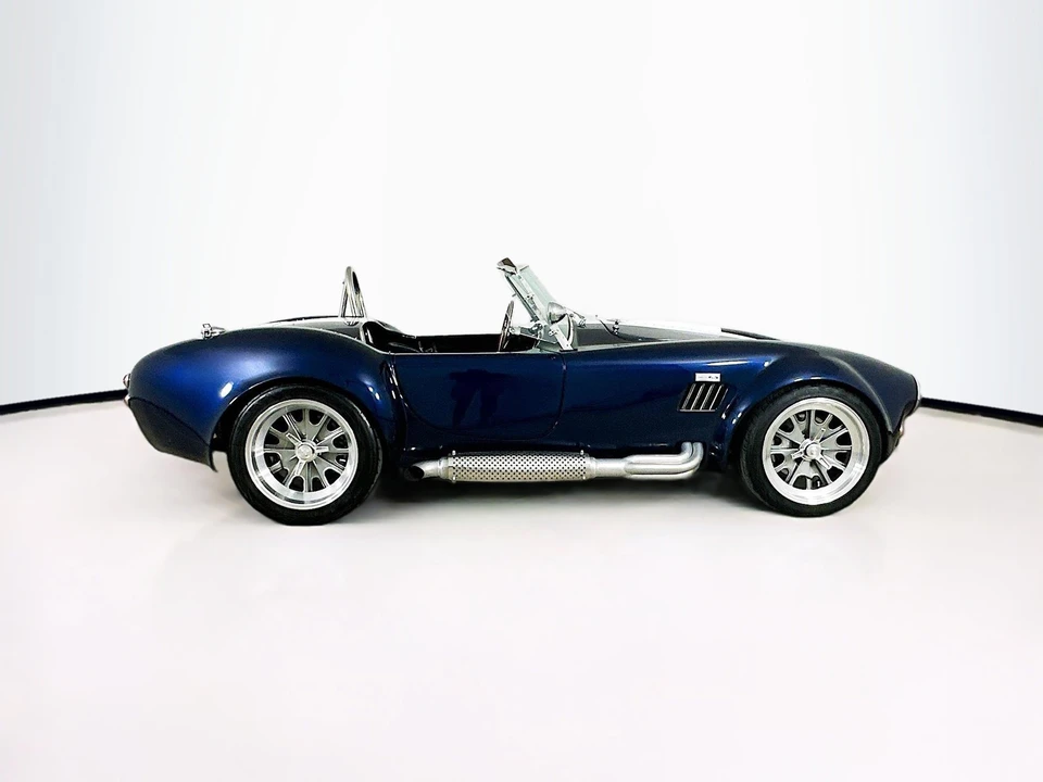 Shelby Cobra Replica - Image 9 of 31