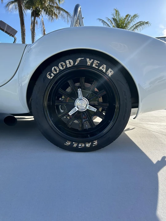 Shelby Cobra Replica - Image 29 of 31