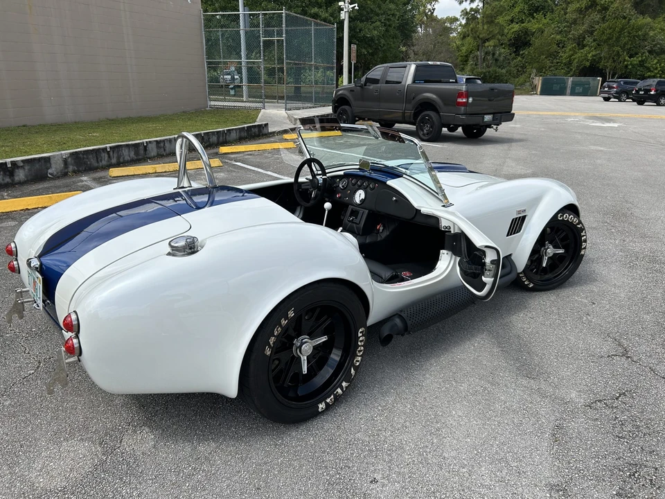 Shelby Cobra Replica - Image 18 of 31