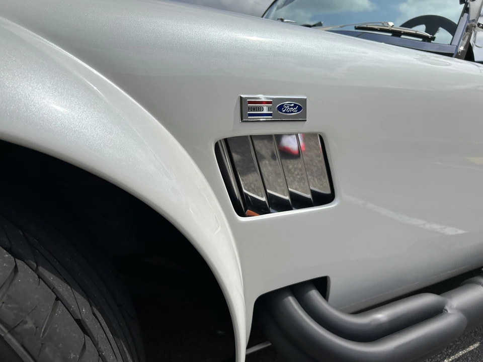 Shelby Cobra Replica - Image 24 of 31
