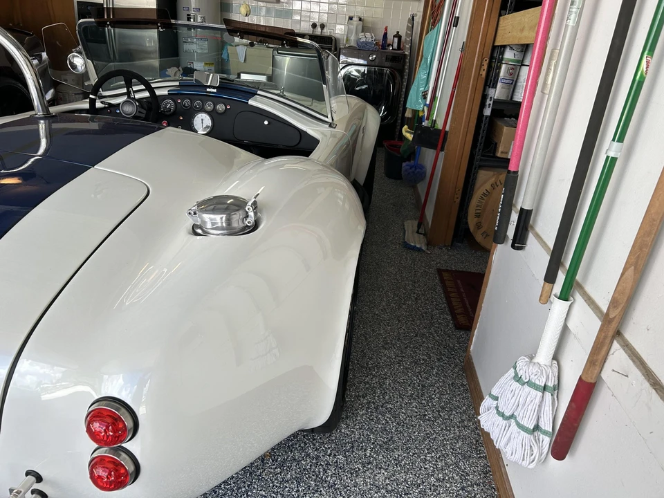 Shelby Cobra Replica - Image 21 of 31