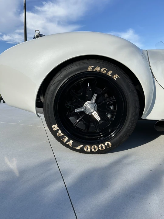Shelby Cobra Replica - Image 27 of 31