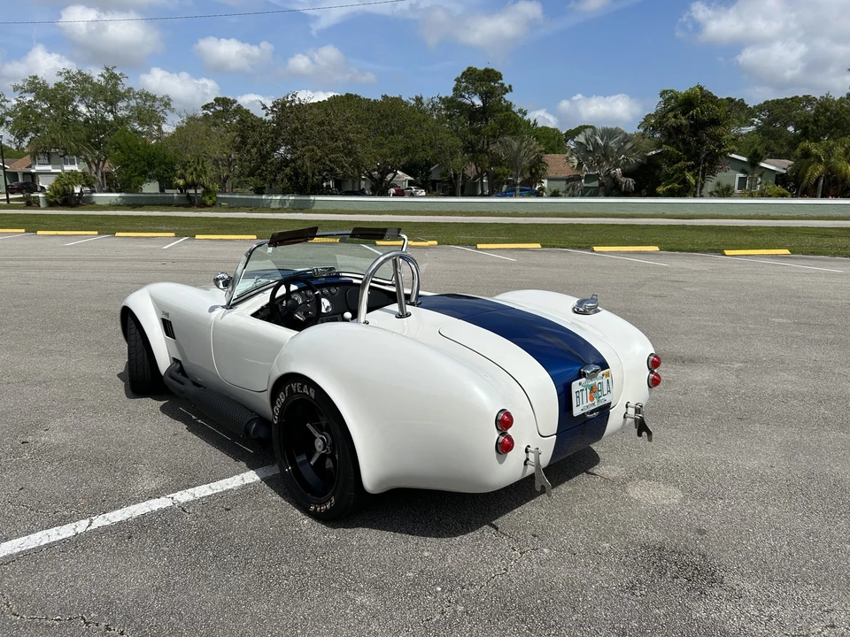 Shelby Cobra Replica - Image 12 of 31
