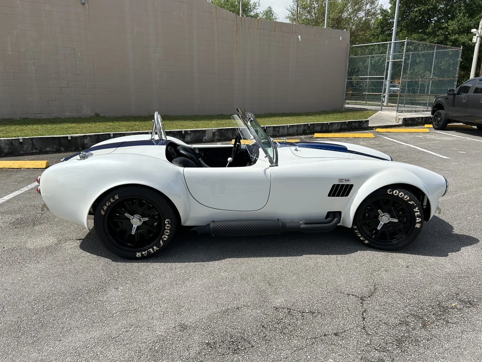 Shelby Cobra Replica - Image 6 of 31