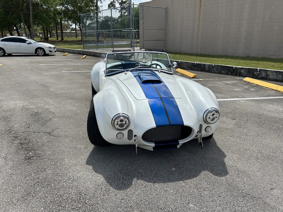 Shelby Cobra Replica - Image 3 of 31