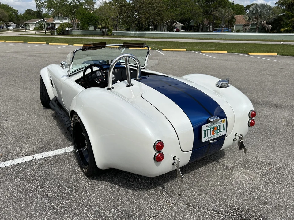 Shelby Cobra Replica - Image 11 of 31