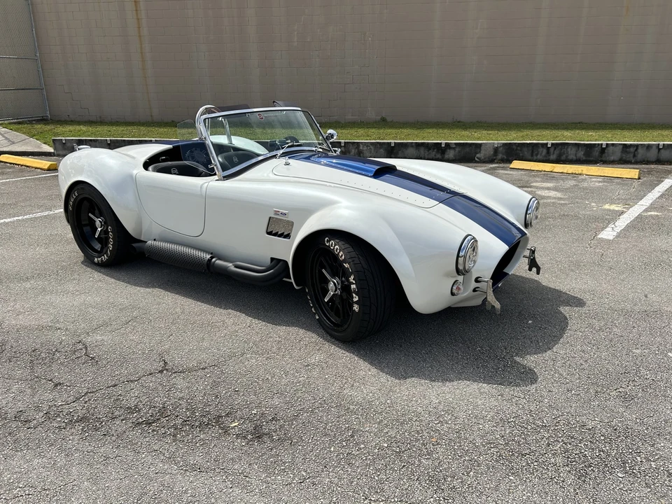 Shelby Cobra Replica - Image 4 of 31