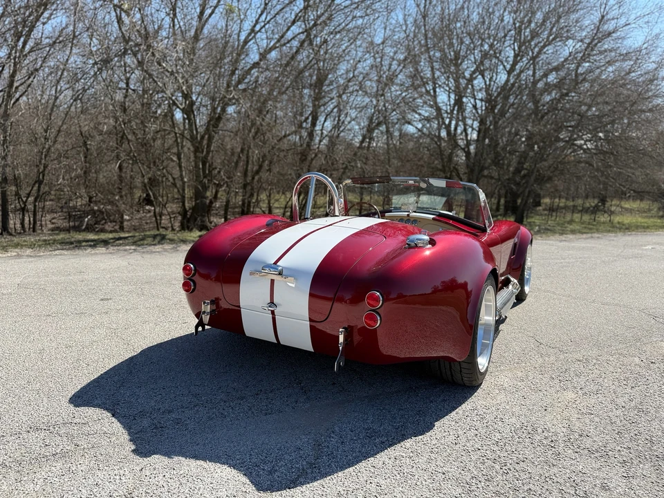 Shelby Cobra Replica - Image 7 of 31