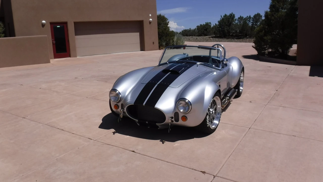 Shelby Cobra Replica - Image 5 of 31
