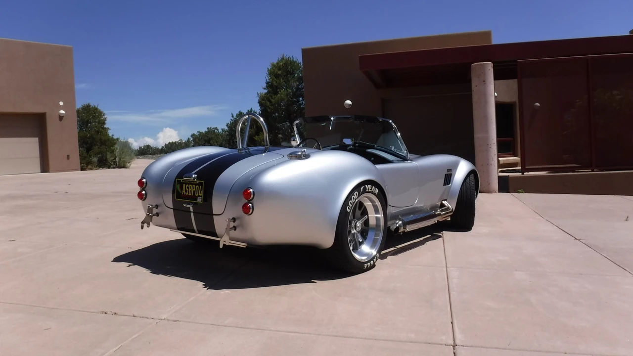 Shelby Cobra Replica - Image 31 of 31