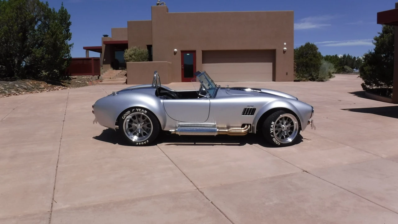 Shelby Cobra Replica - Image 22 of 31