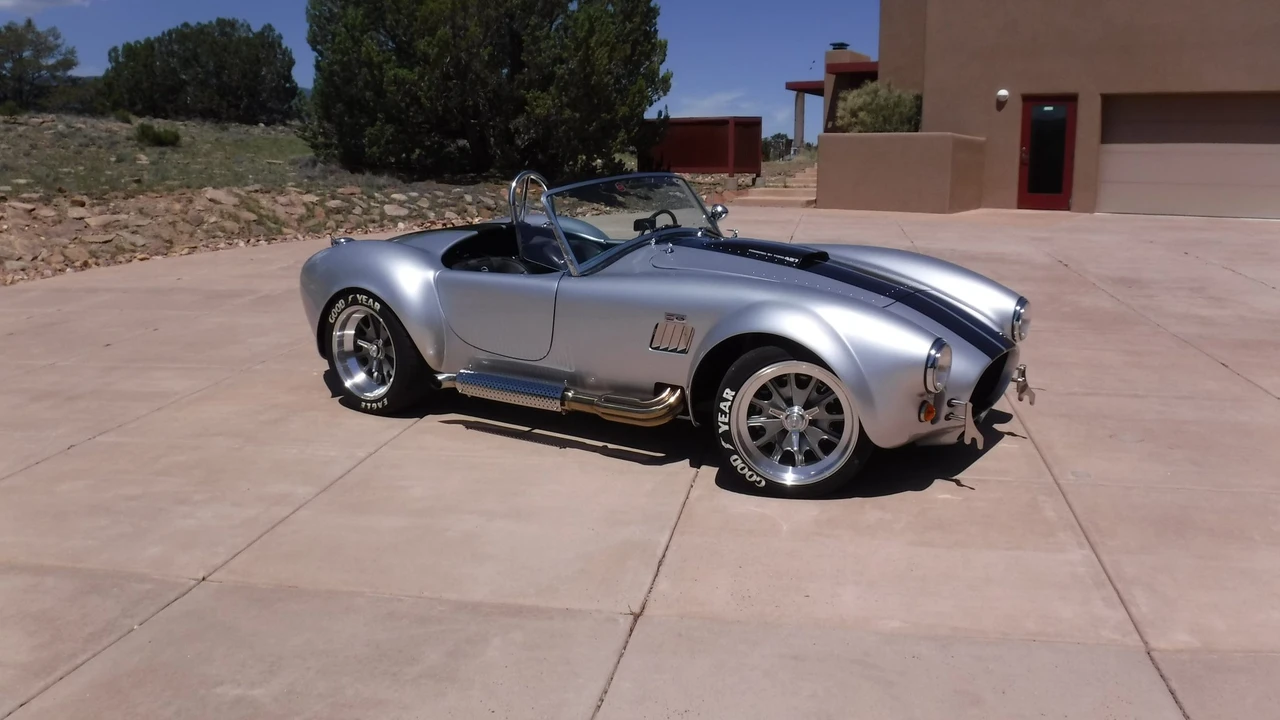 Shelby Cobra Replica - Image 18 of 31