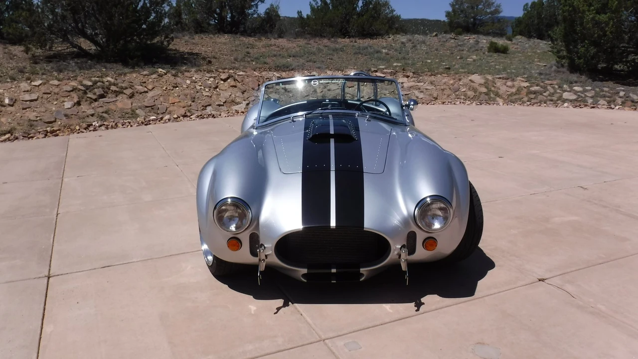 Shelby Cobra Replica - Image 10 of 31