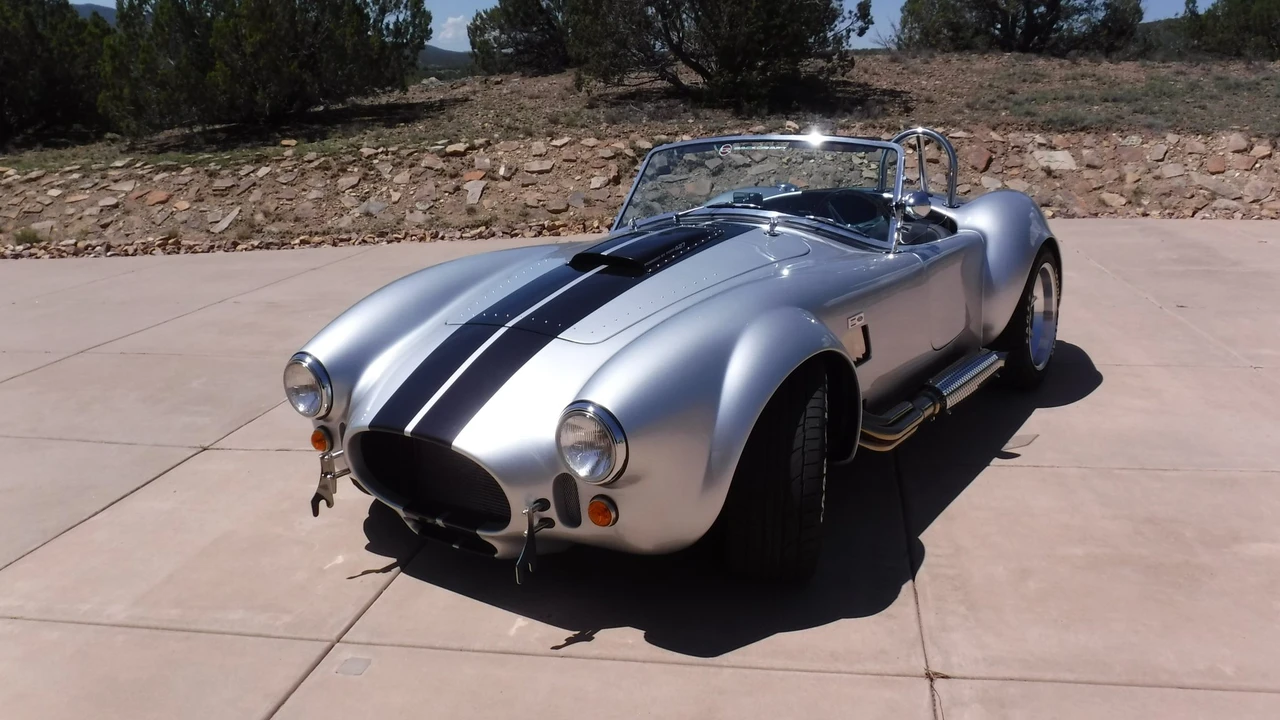 Shelby Cobra Replica - Image 6 of 31