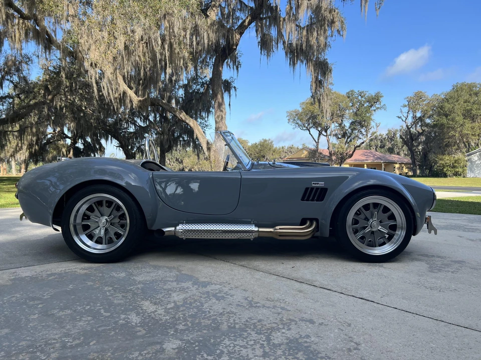 Shelby Cobra Replica - Image 7 of 31