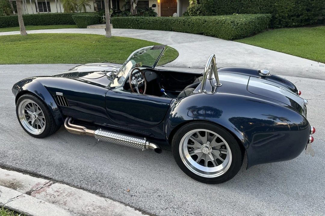 Shelby Cobra Replica - Image 7 of 31