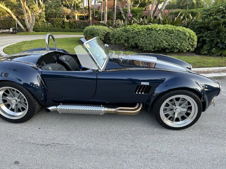Shelby Cobra Replica - Image 17 of 31