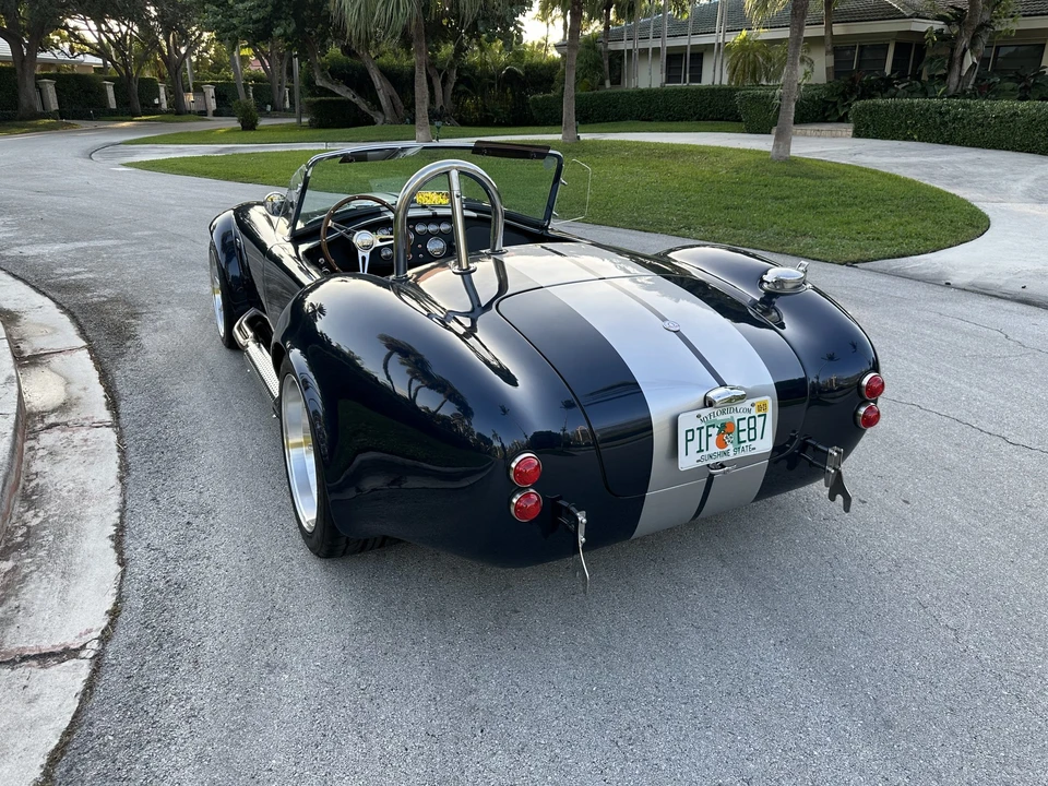 Shelby Cobra Replica - Image 9 of 31