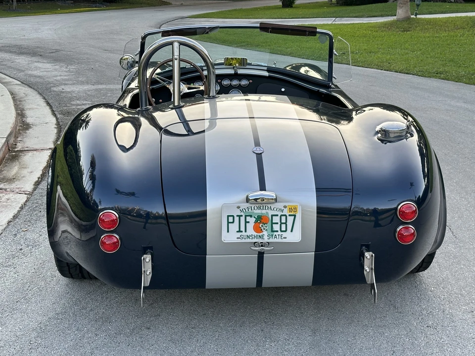 Shelby Cobra Replica - Image 11 of 31