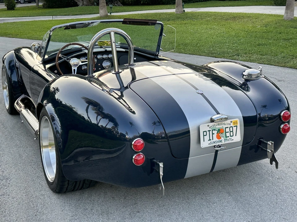 Shelby Cobra Replica - Image 30 of 31