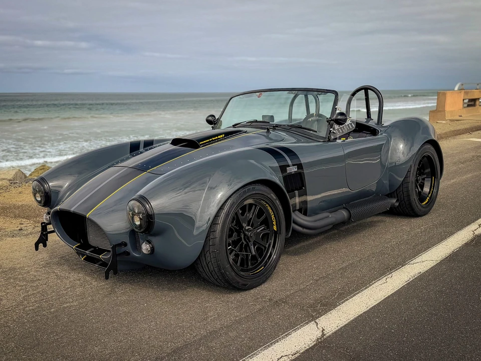 Shelby Cobra Replica - Image 4 of 31