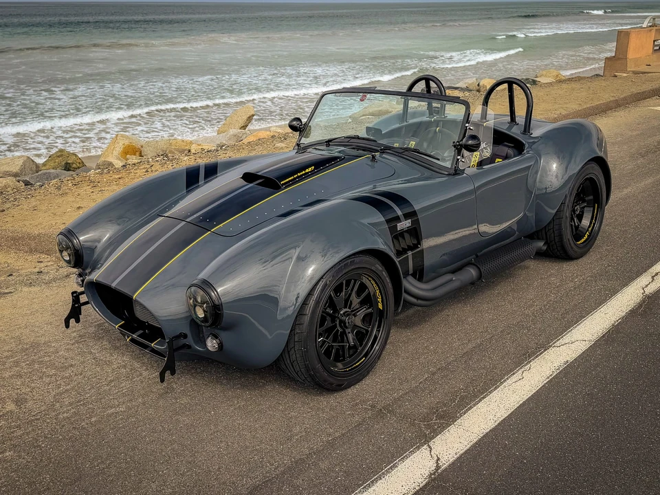 Shelby Cobra Replica - Image 2 of 31