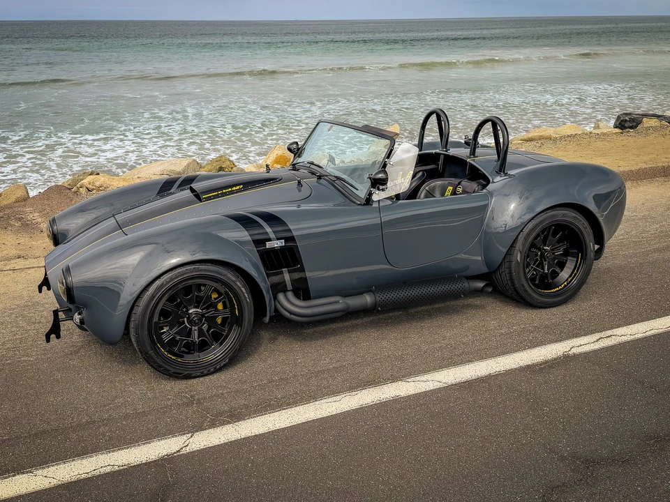 Shelby Cobra Replica - Image 5 of 31