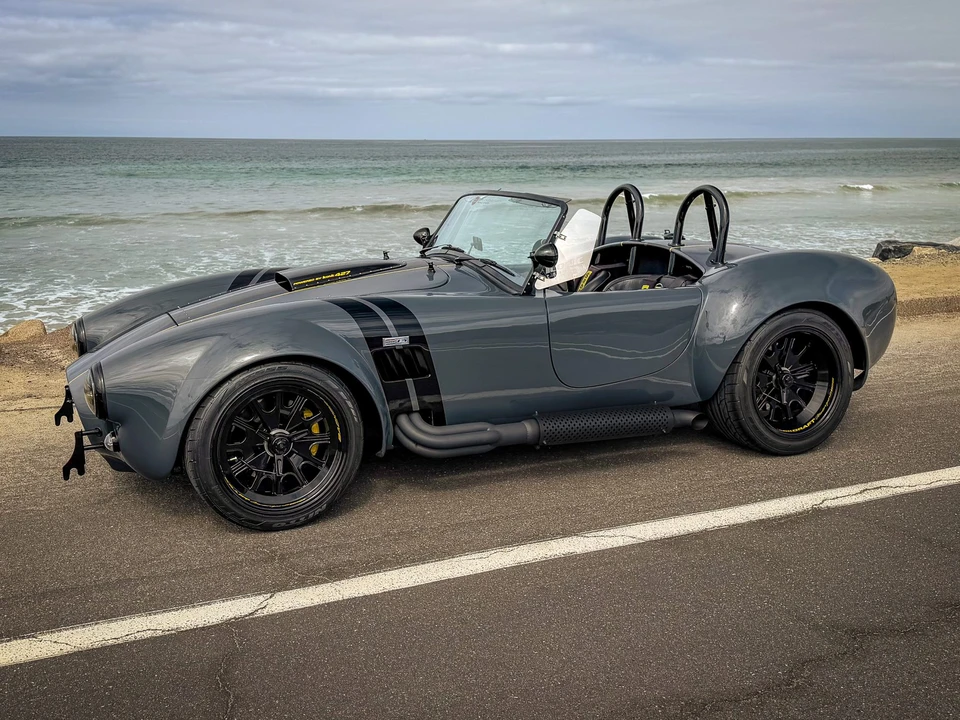 Shelby Cobra Replica - Image 6 of 31