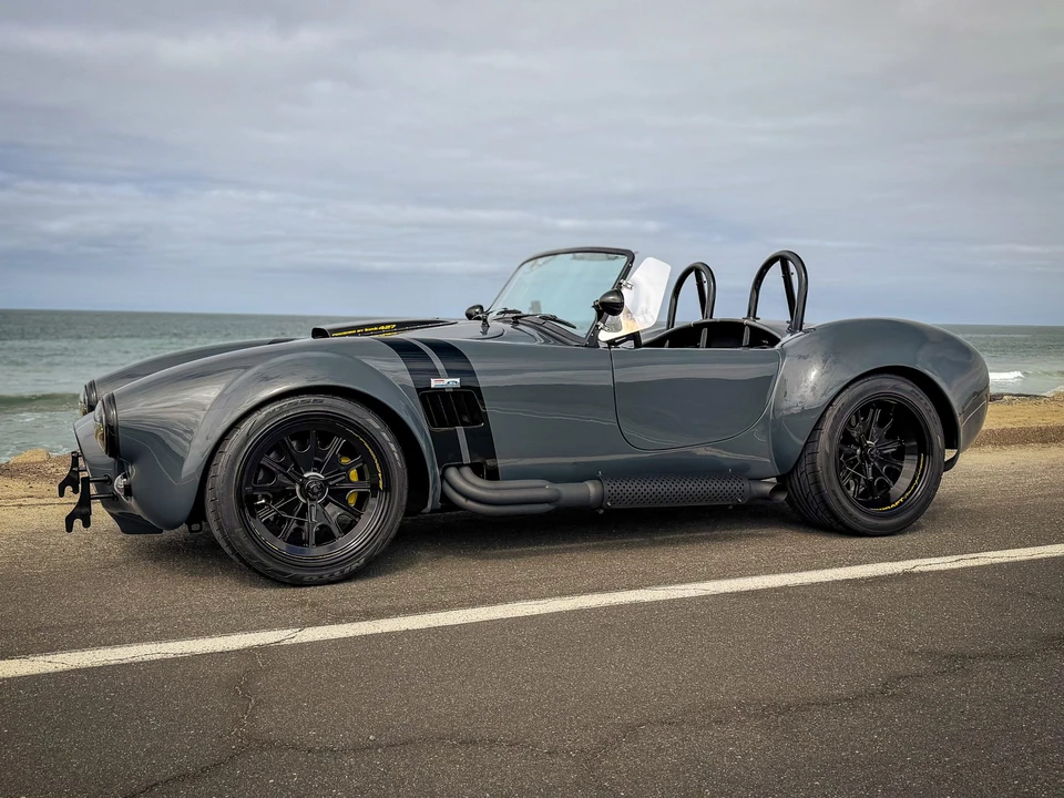 Shelby Cobra Replica - Image 7 of 31