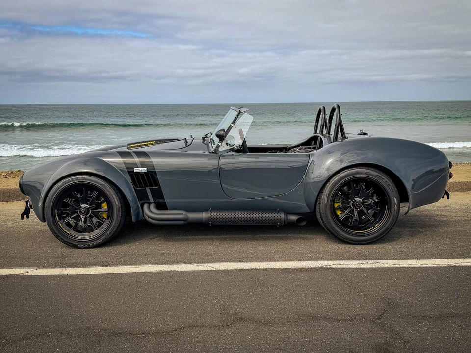 Shelby Cobra Replica - Image 9 of 31