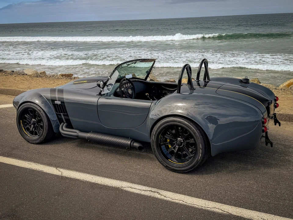 Shelby Cobra Replica - Image 12 of 31