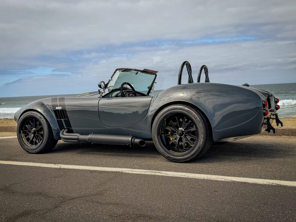 Shelby Cobra Replica - Image 11 of 31