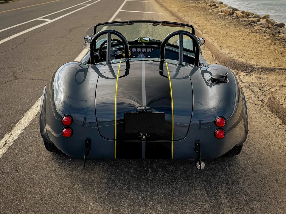 Shelby Cobra Replica - Image 18 of 31