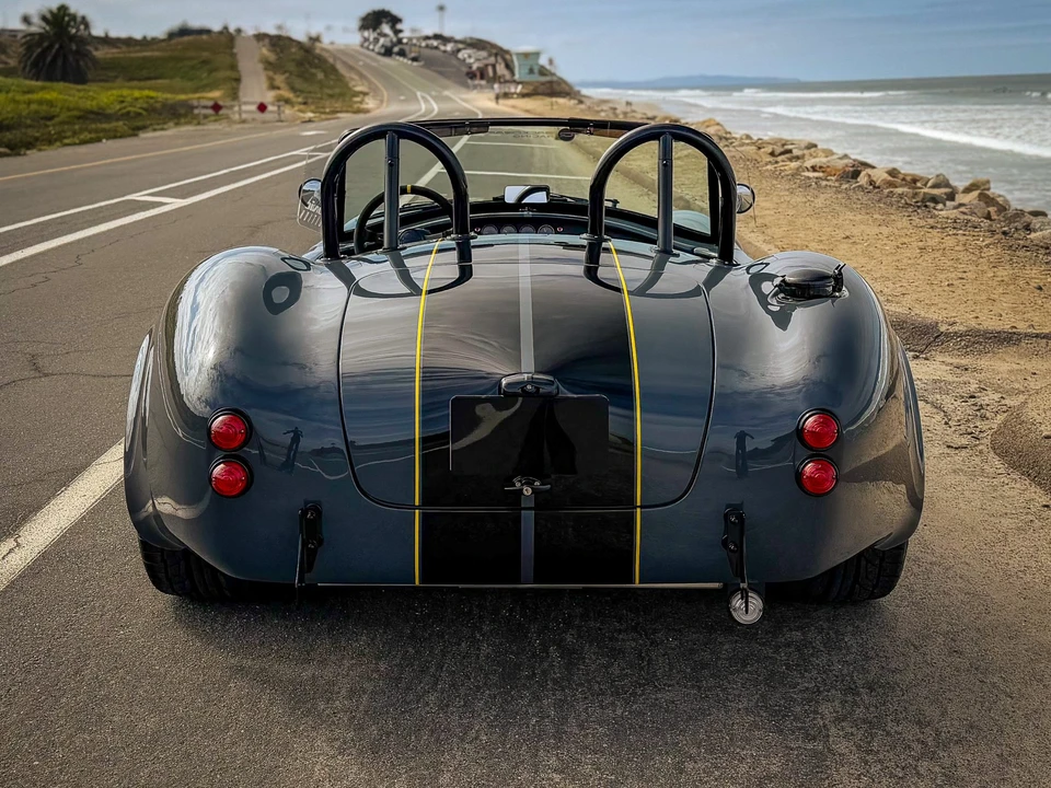 Shelby Cobra Replica - Image 20 of 31