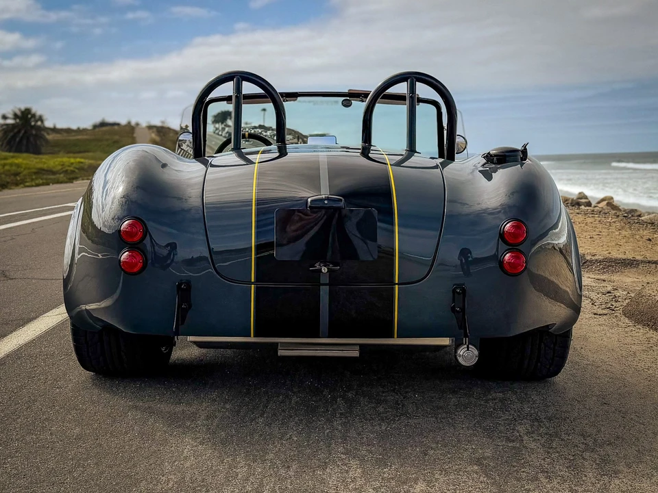 Shelby Cobra Replica - Image 19 of 31