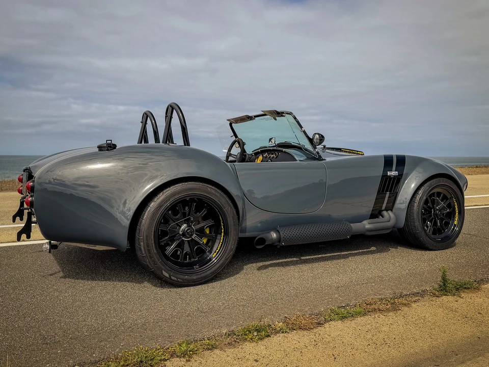 Shelby Cobra Replica - Image 27 of 31