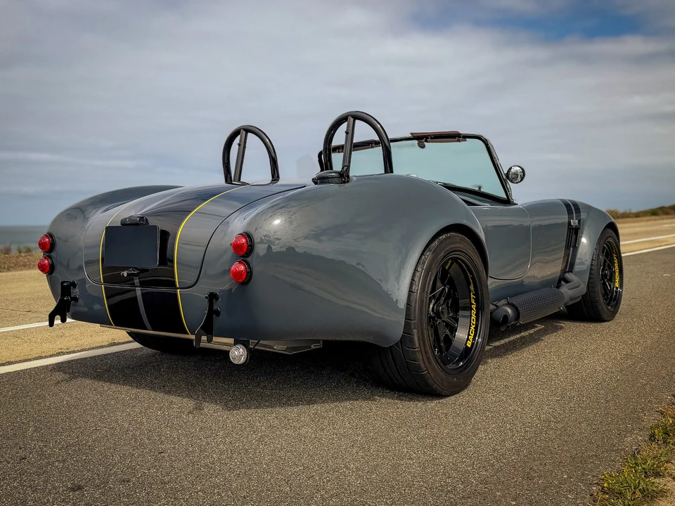 Shelby Cobra Replica - Image 25 of 31