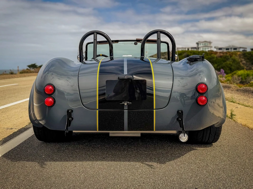 Shelby Cobra Replica - Image 21 of 31