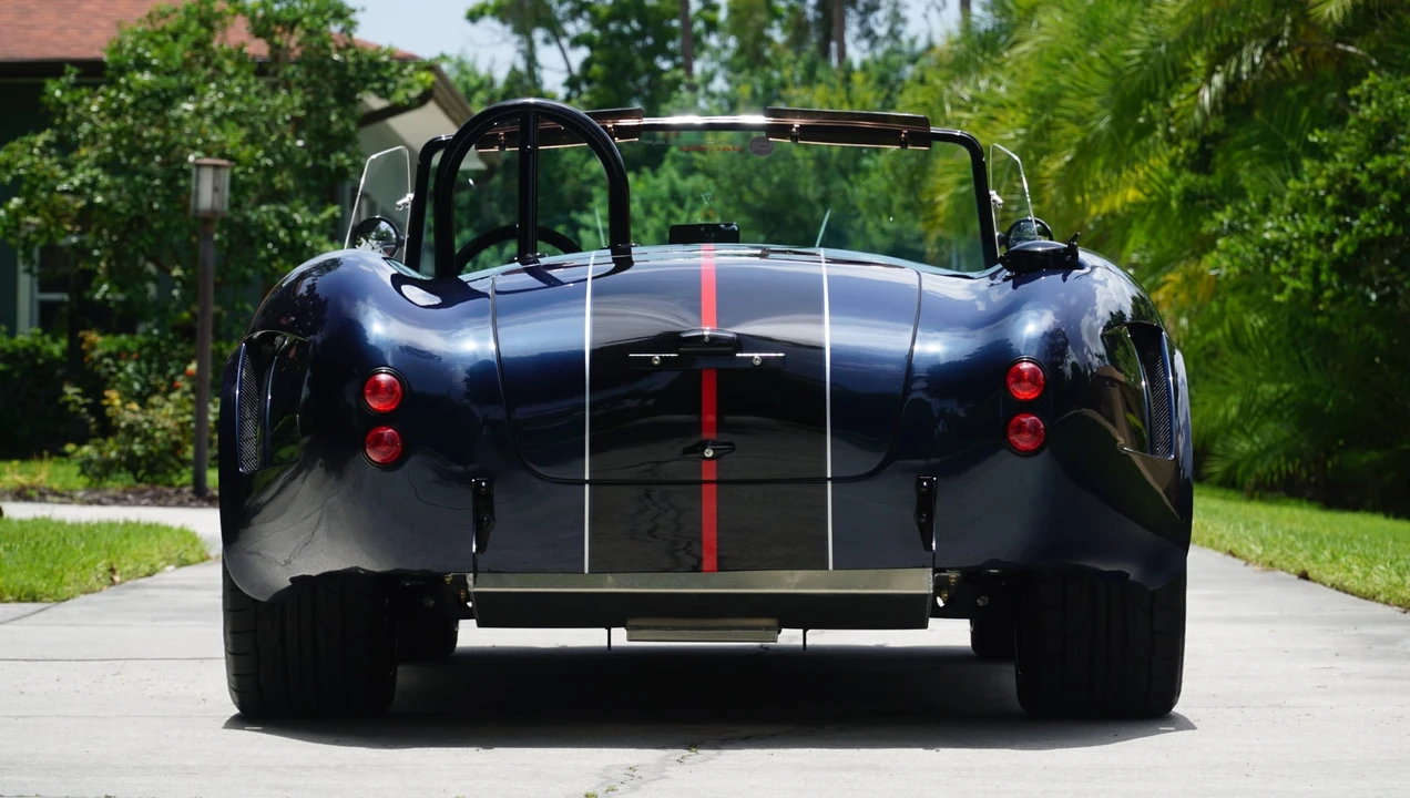 Shelby Cobra Replica - Image 22 of 31