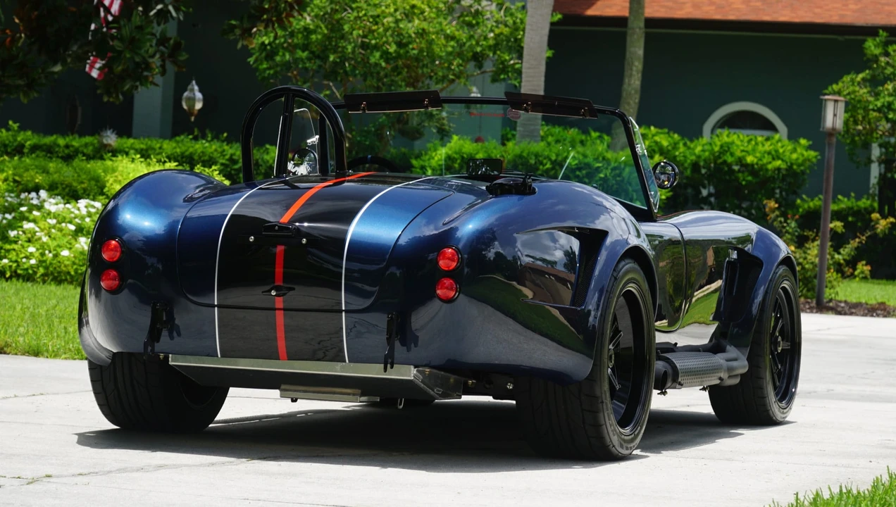 Shelby Cobra Replica - Image 19 of 31