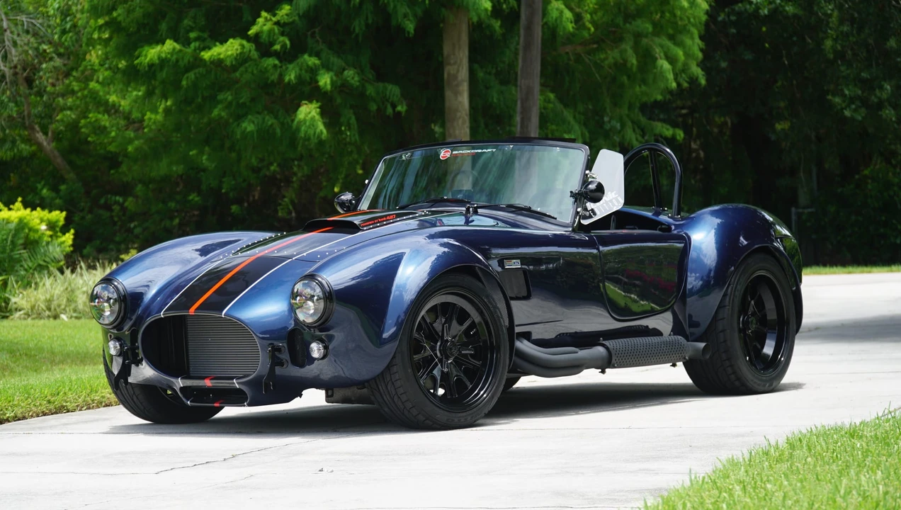 Shelby Cobra Replica - Image 2 of 31