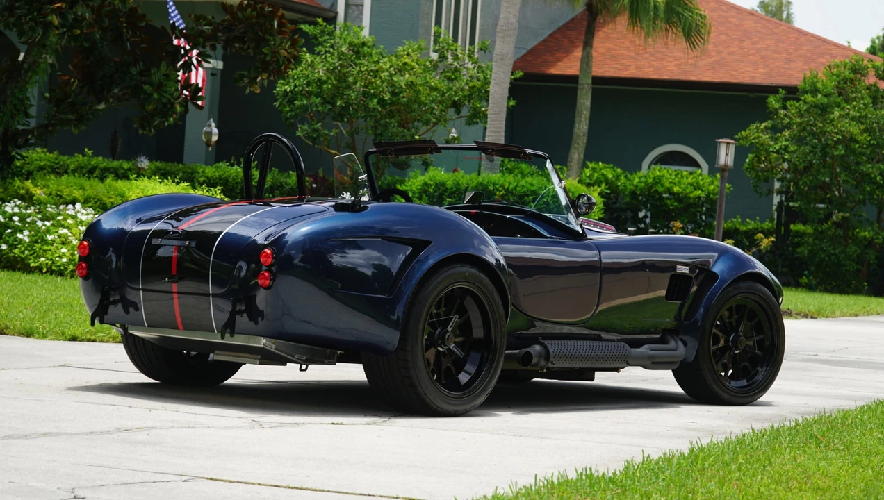 Shelby Cobra Replica - Image 17 of 31
