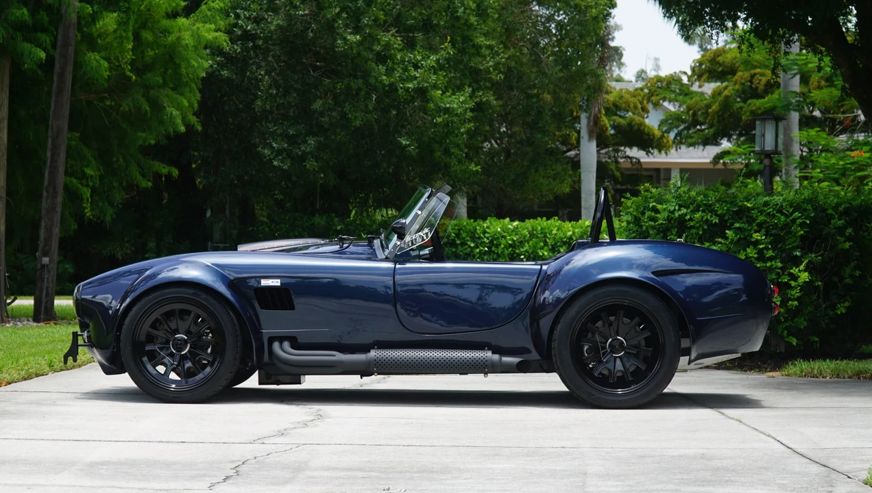 Shelby Cobra Replica - Image 28 of 31