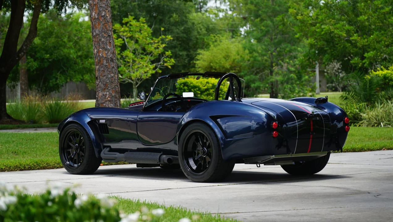 Shelby Cobra Replica - Image 27 of 31