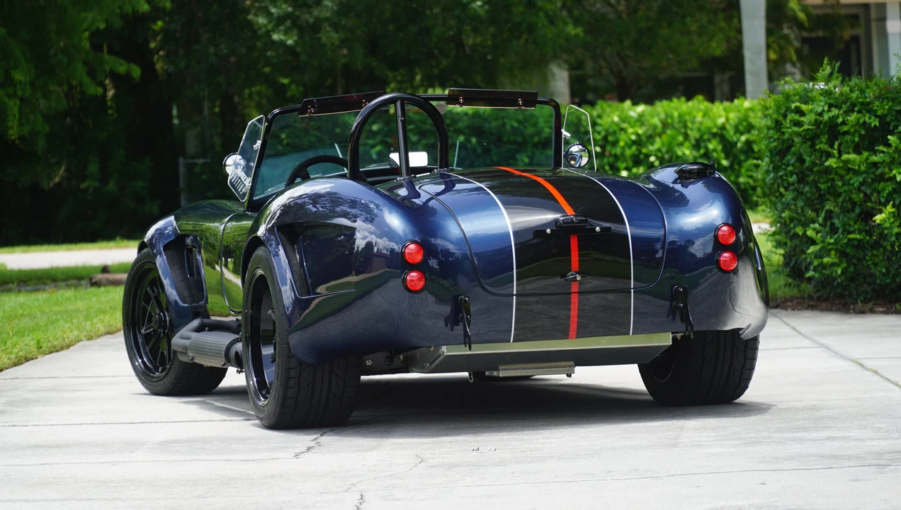 Shelby Cobra Replica - Image 23 of 31