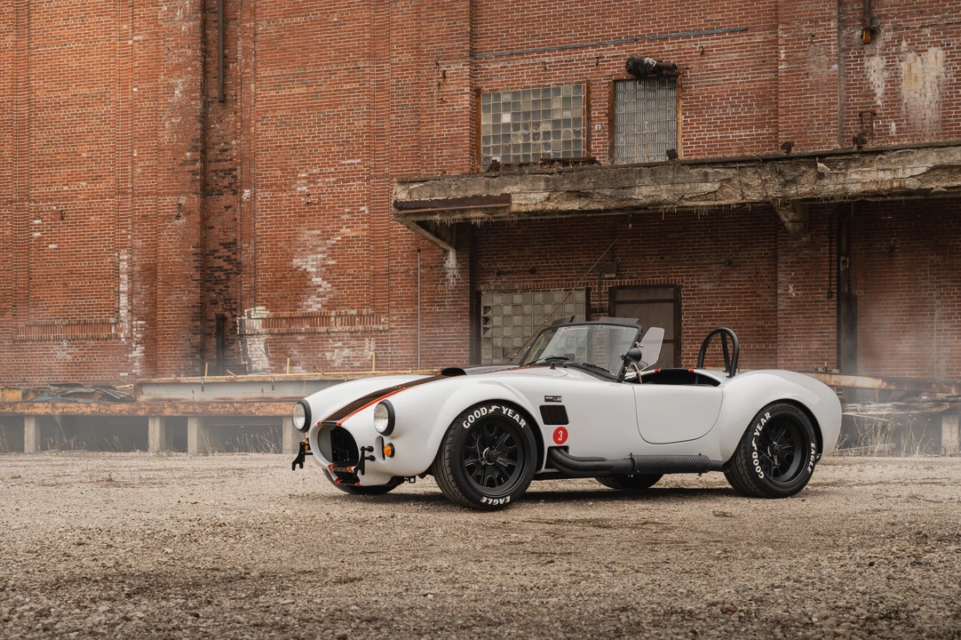 Shelby Cobra Replica - Image 27 of 31