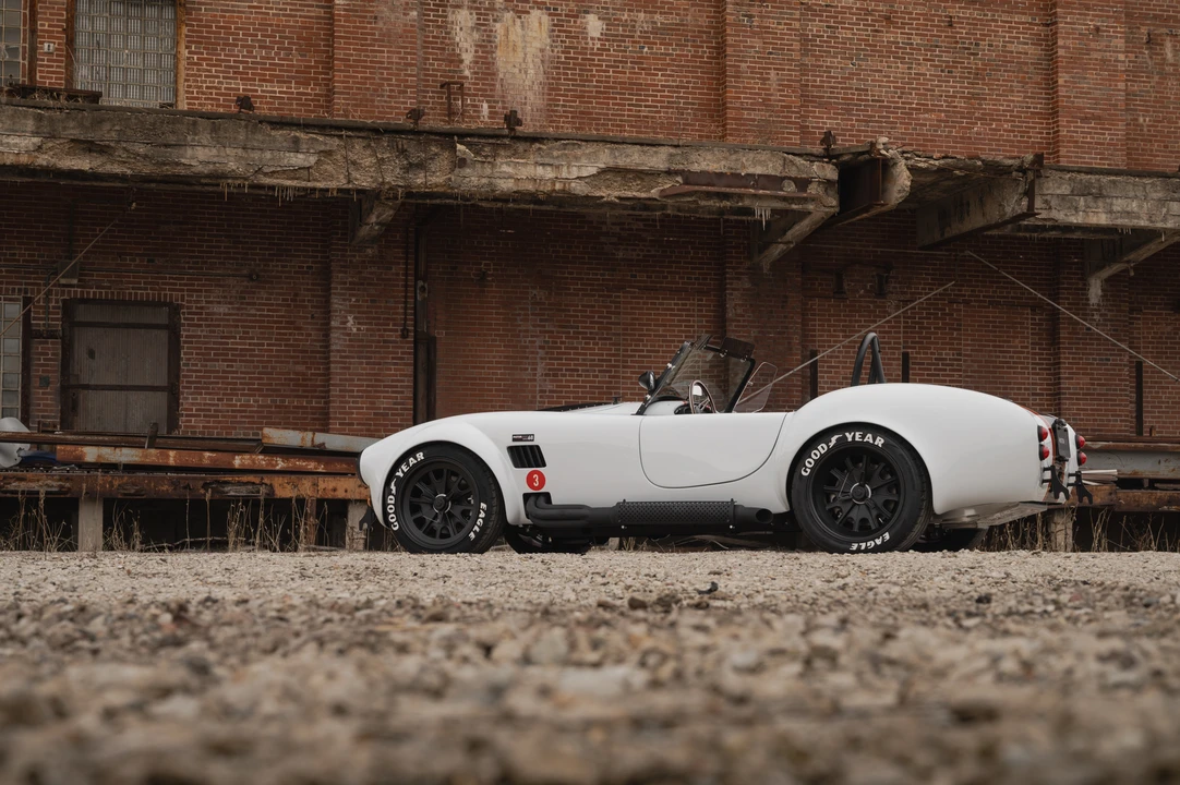 Shelby Cobra Replica - Image 28 of 31