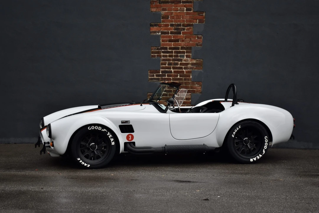 Shelby Cobra Replica - Image 8 of 31