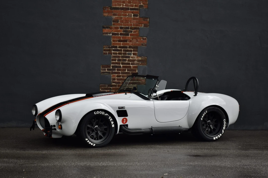 Shelby Cobra Replica - Image 5 of 31